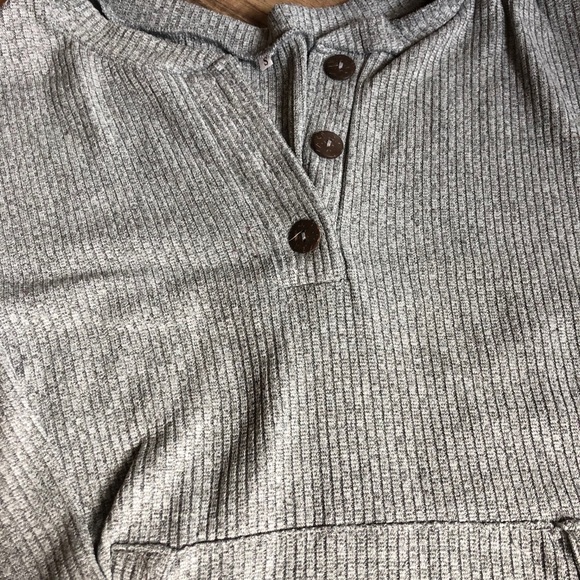 Grey button sweater - Picture 3 of 4
